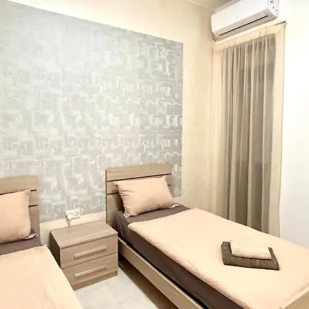 Arzella - Spacious Two Bedroom Apartments Xlendi Exterior photo