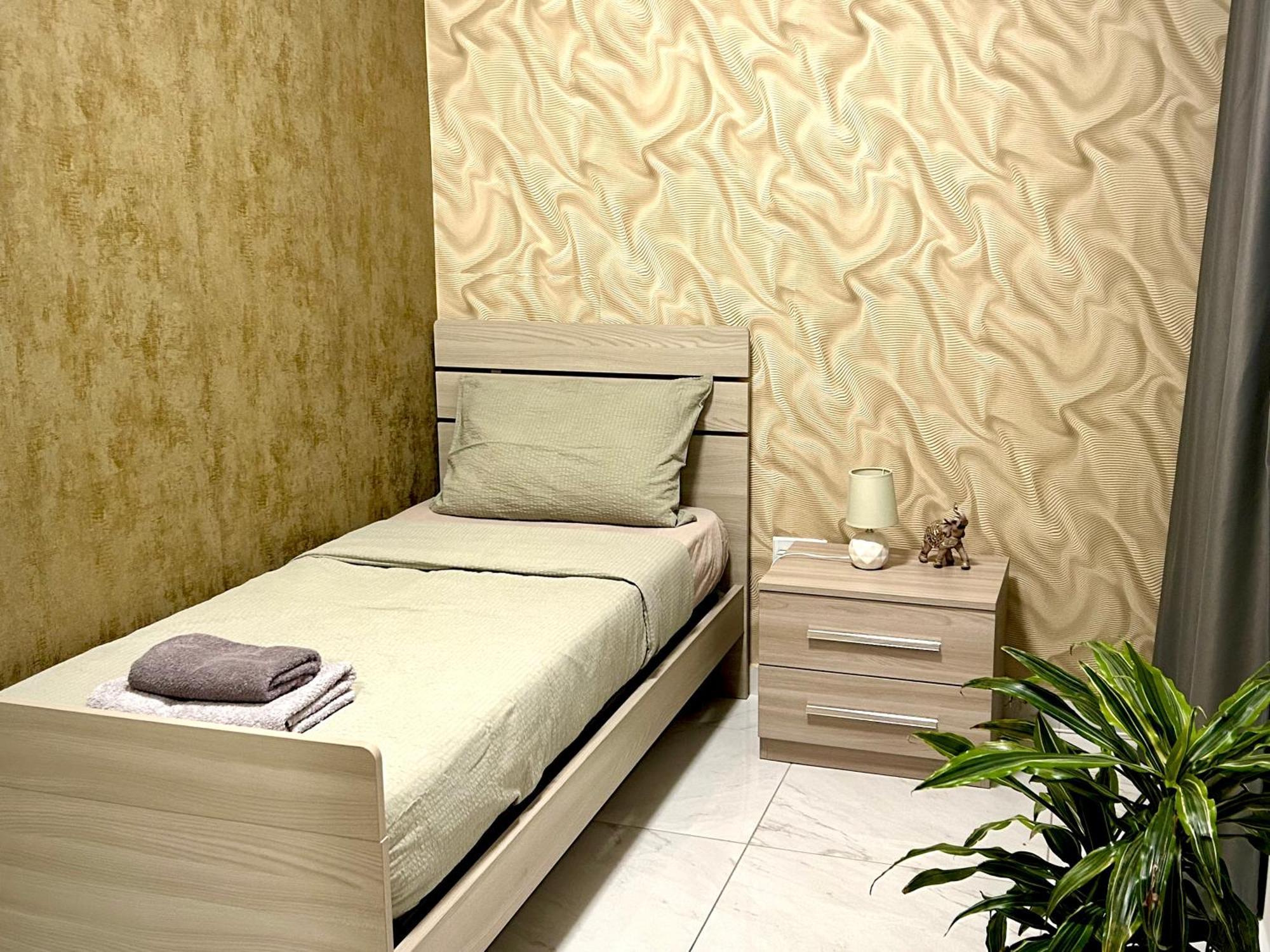 Arzella - Spacious Two Bedroom *