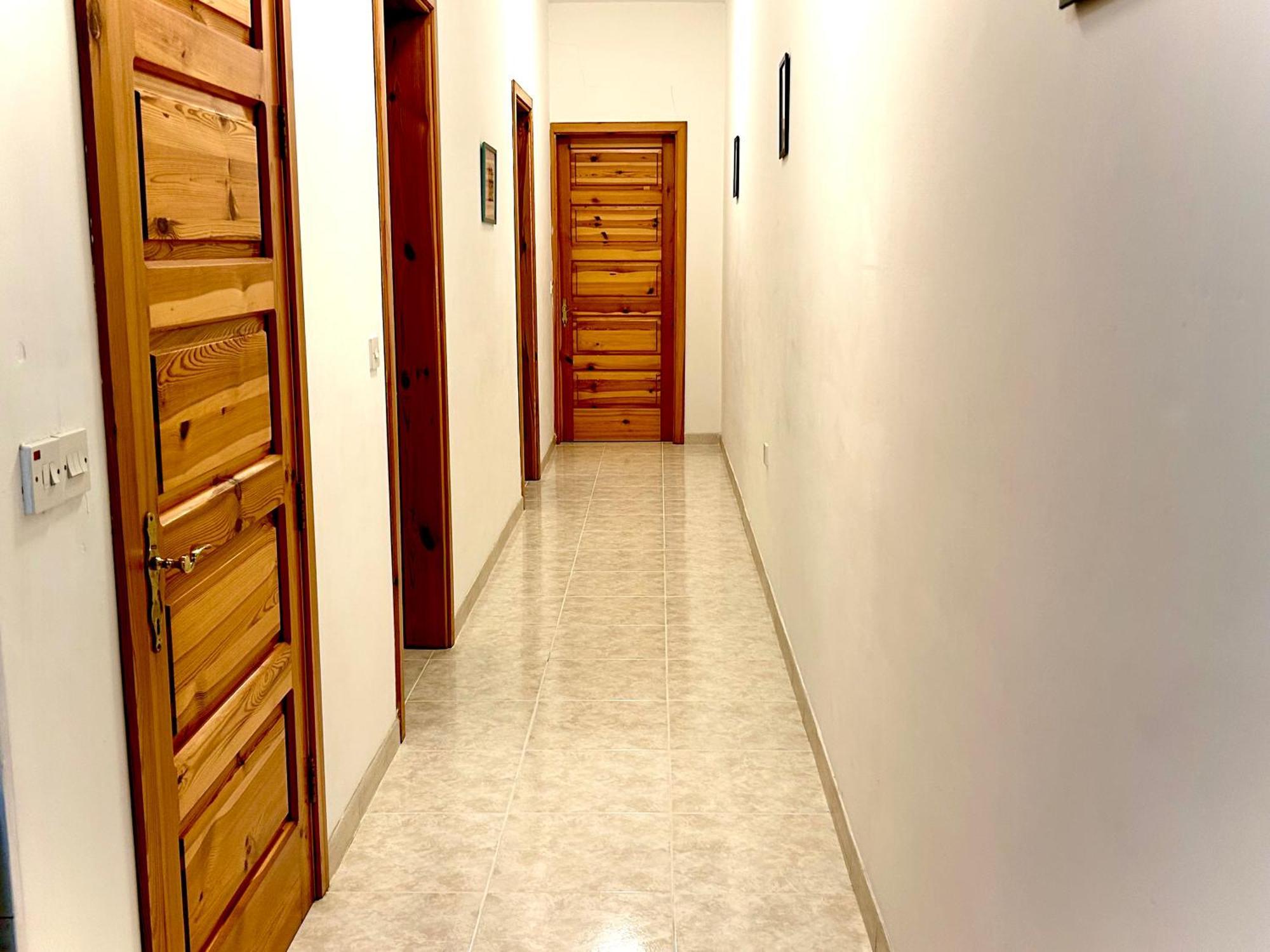 Homestay Arzella - Spacious Two Bedroom Xlendi