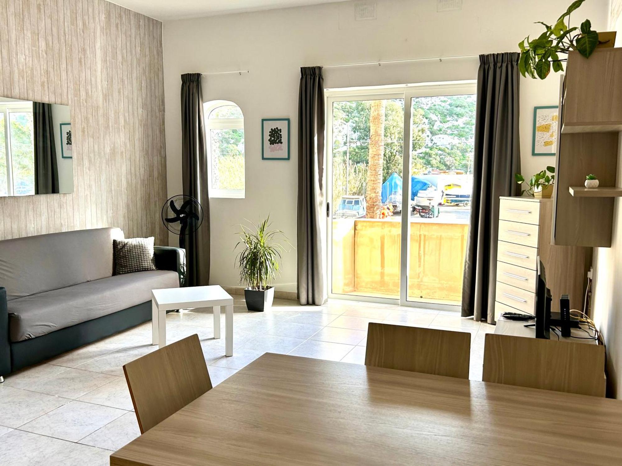 Arzella - Spacious Two Bedroom