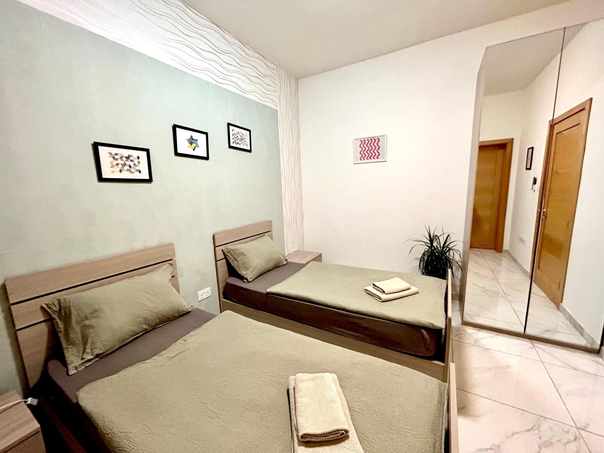 Arzella - Spacious Two Bedroom Homestay Xlendi