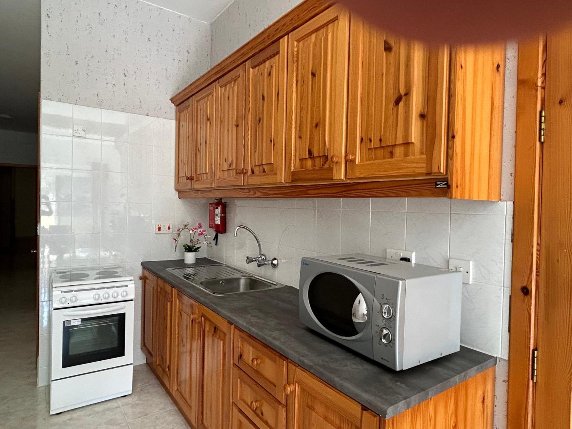 Arzella - Spacious Two Bedroom Homestay