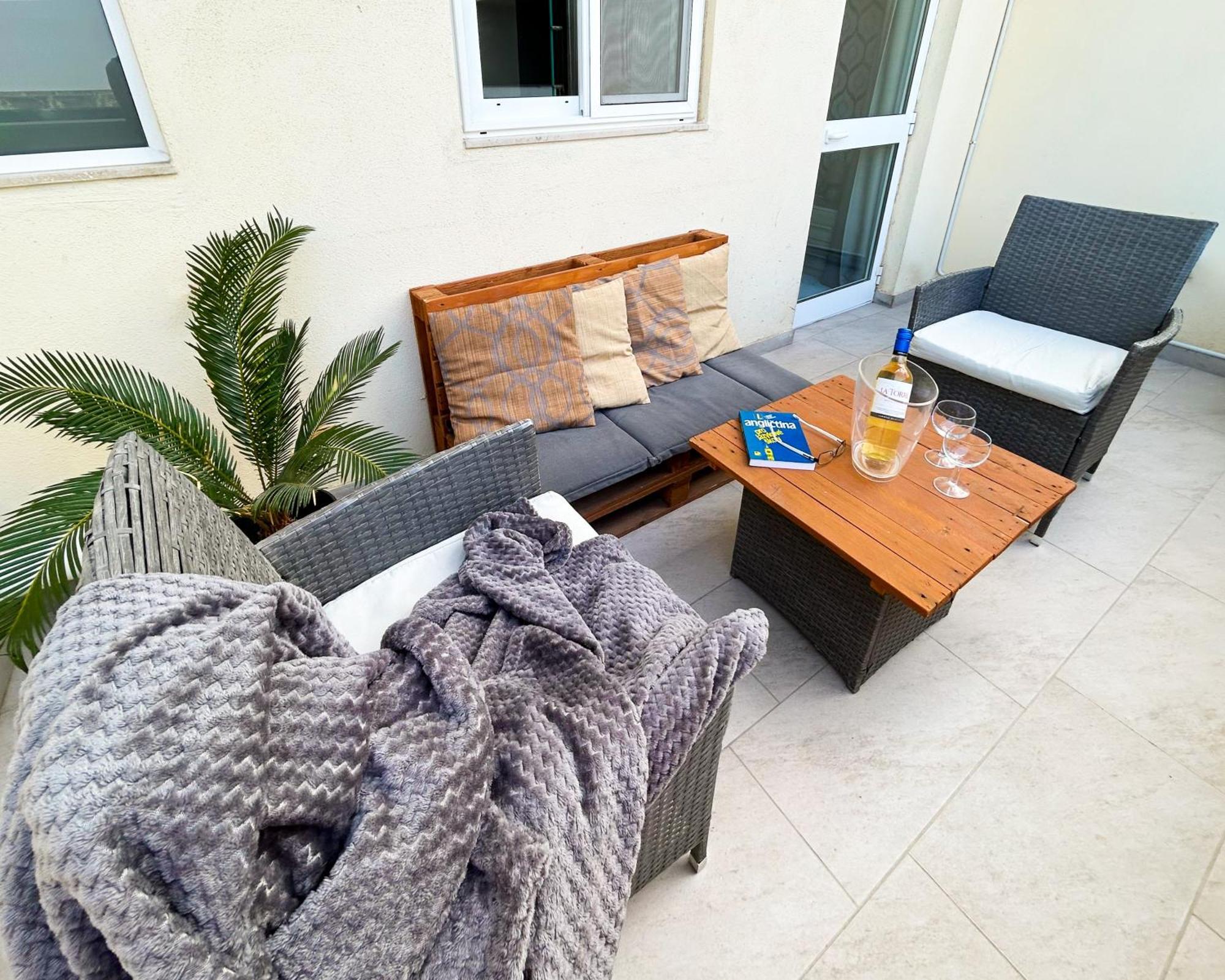 Arzella - Spacious Two Bedroom Xlendi