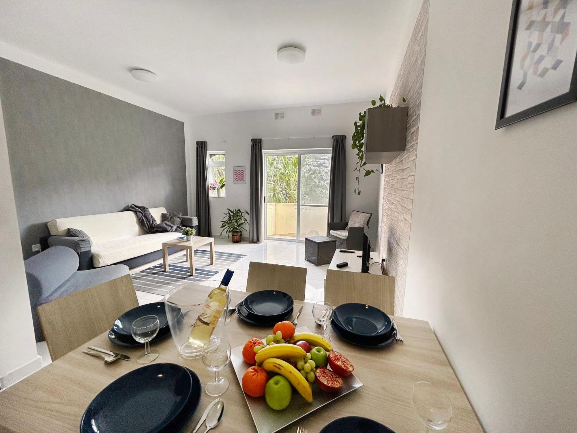 Arzella - Spacious Two Bedroom * Xlendi
