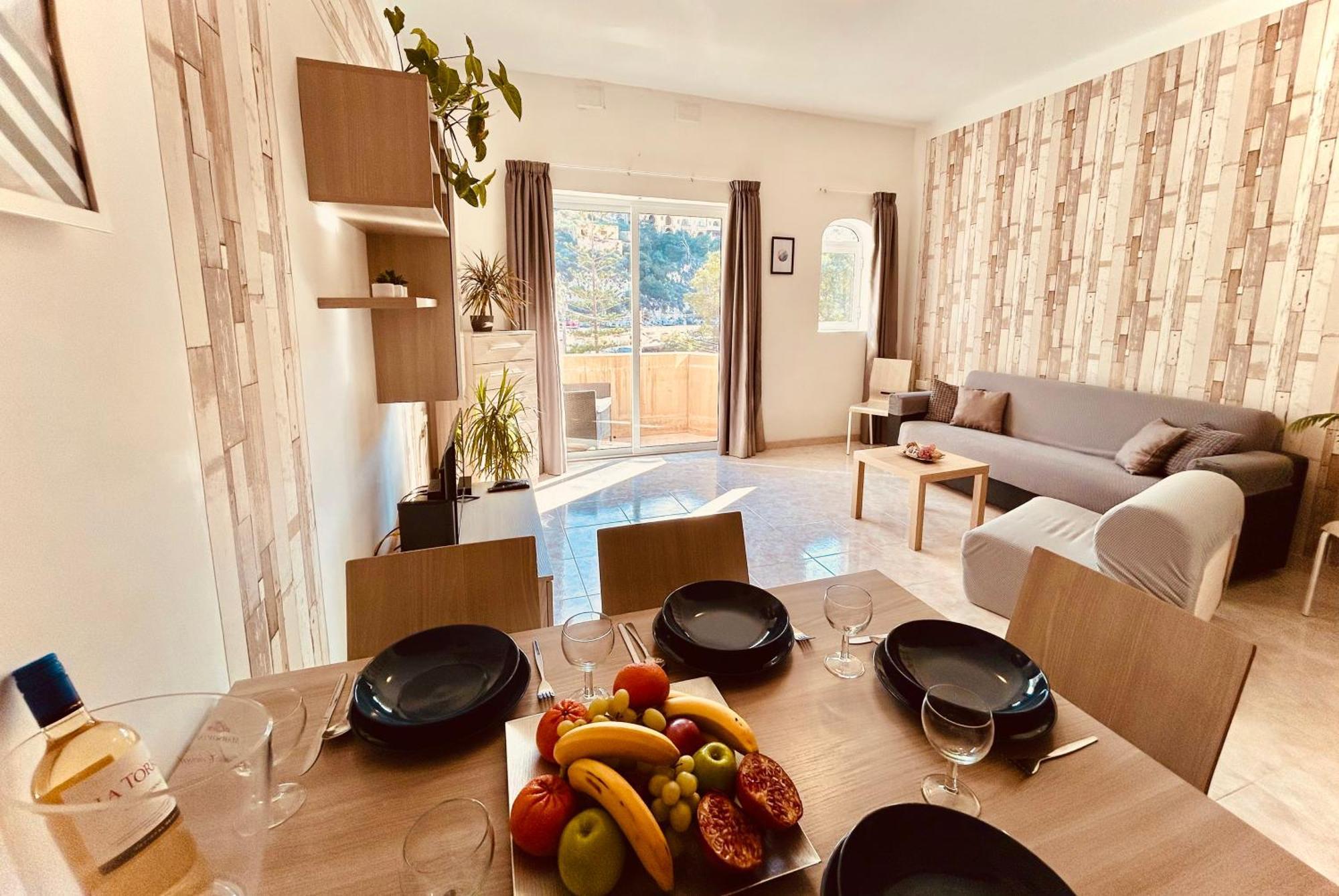 Arzella Stylish Near Local Eats Homestay