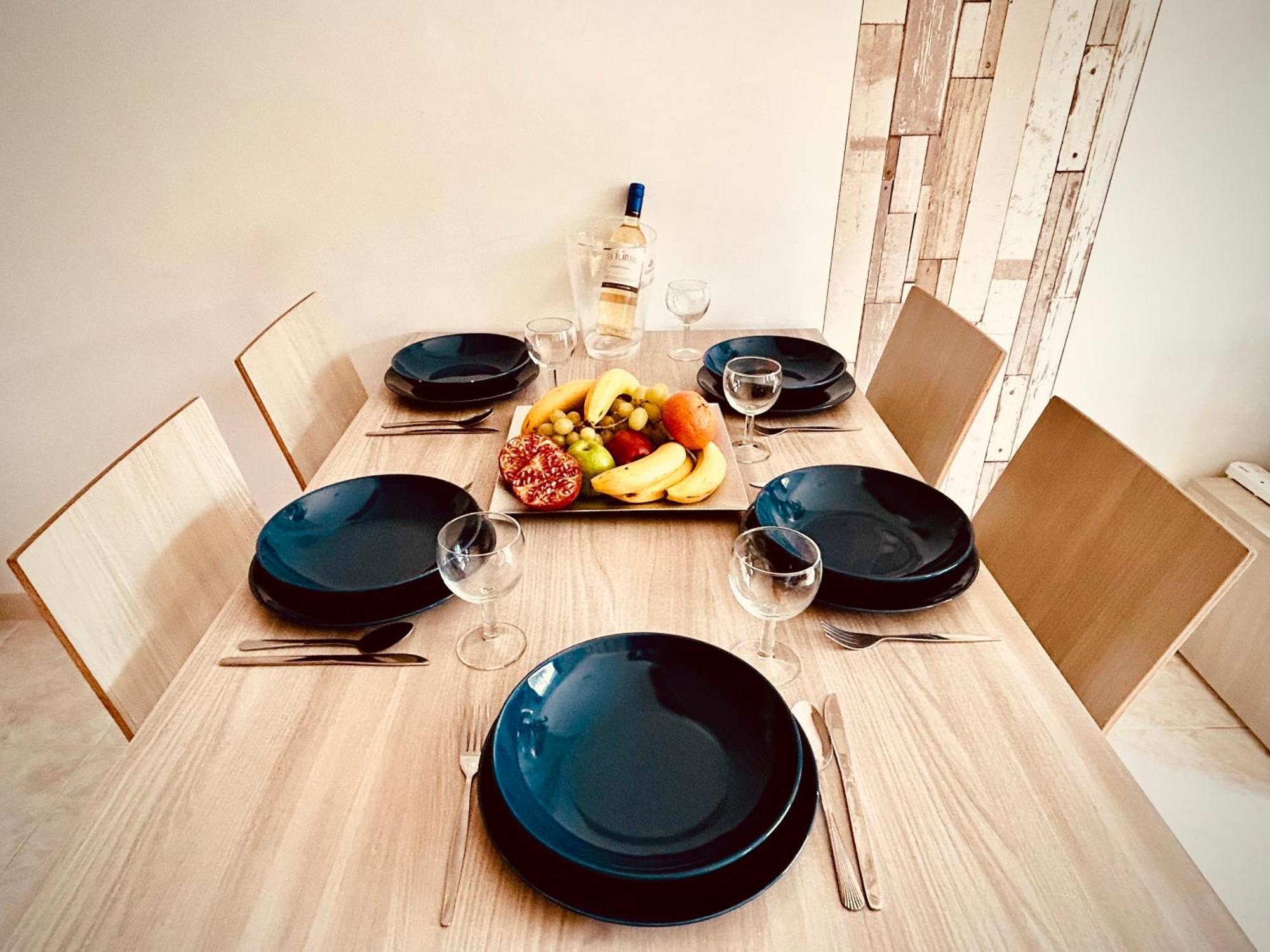 Arzella - Spacious Two Bedroom * Xlendi
