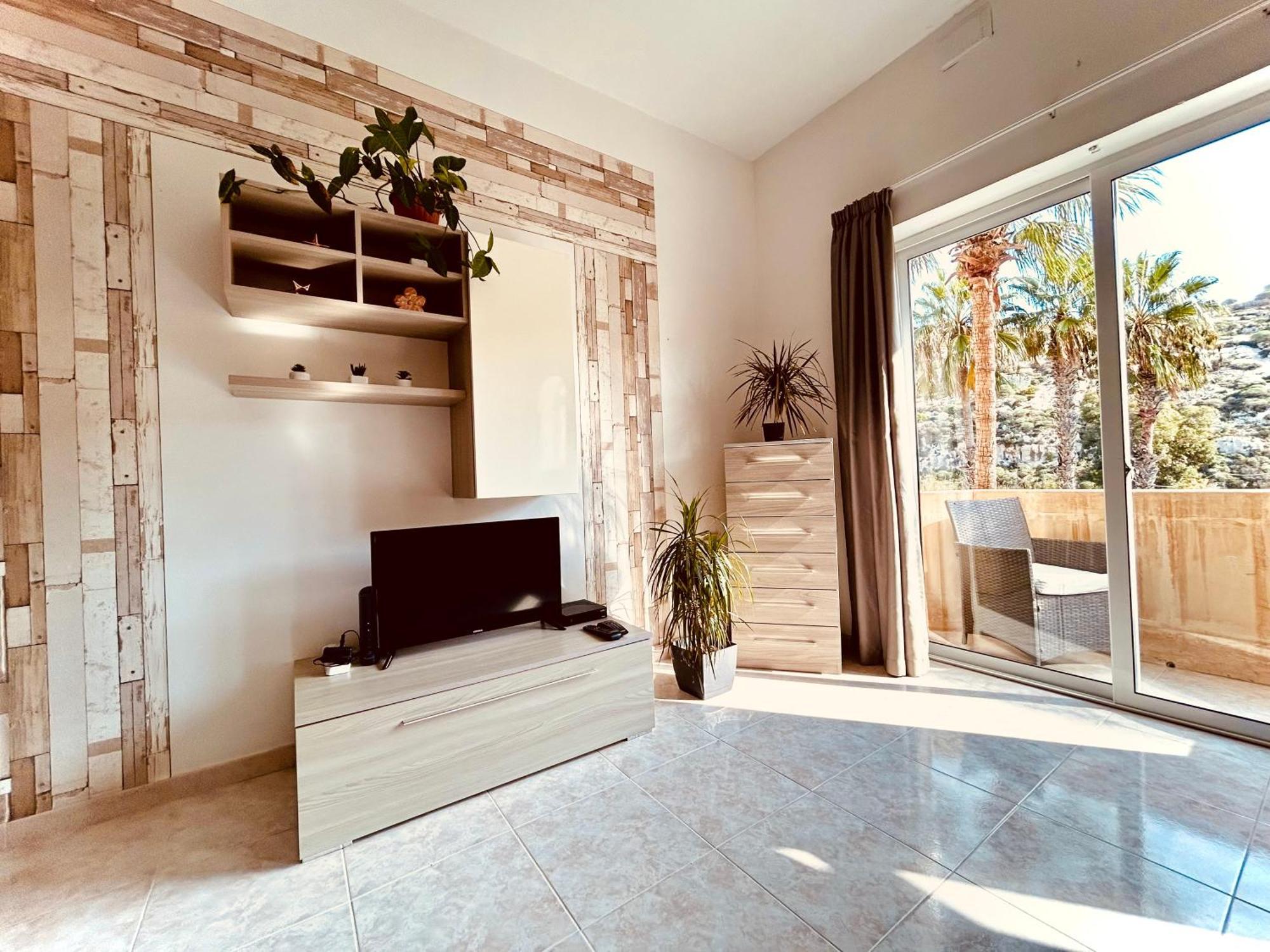 Arzella - Spacious Two Bedroom Xlendi