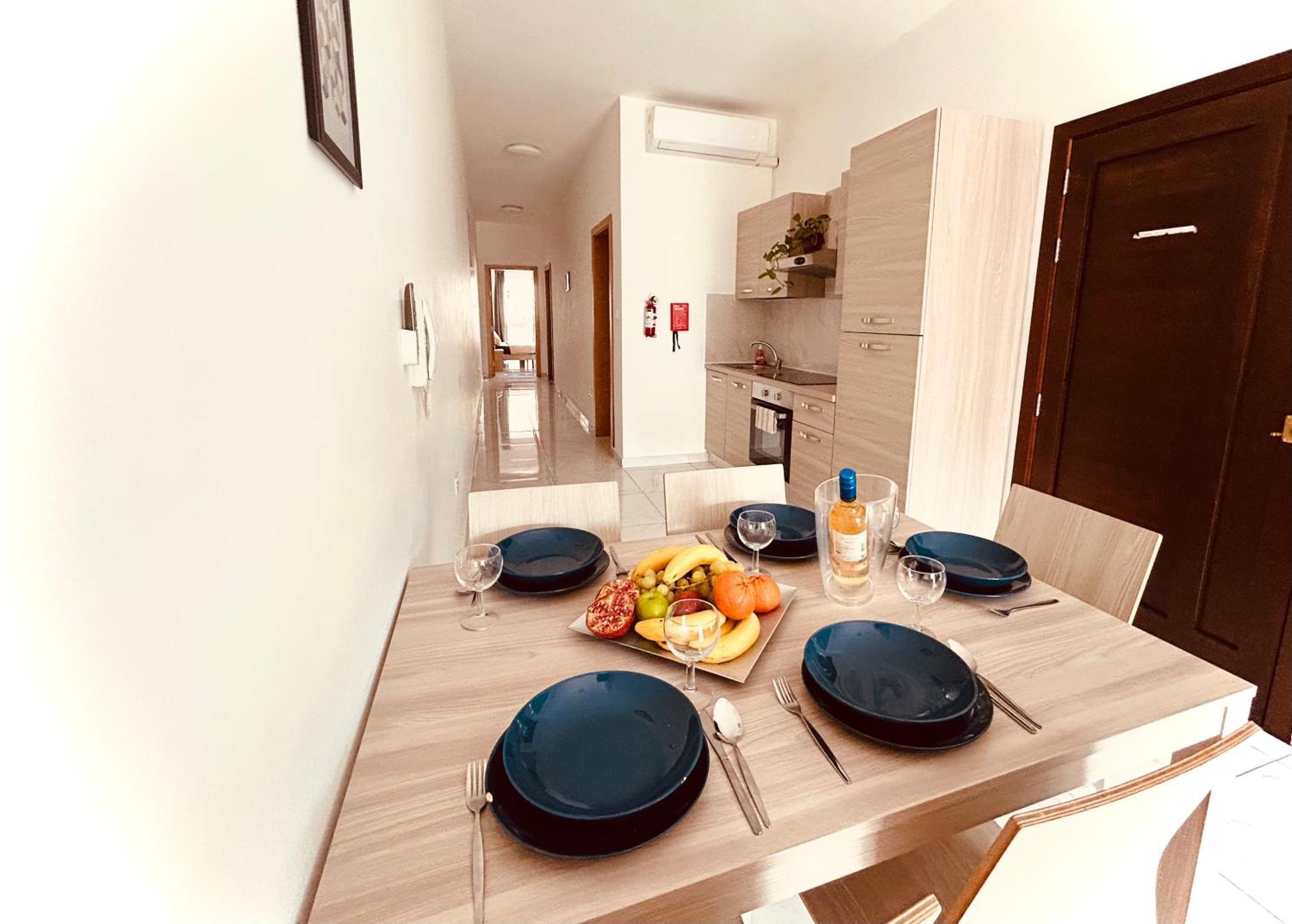 Homestay Arzella - Spacious Two Bedroom