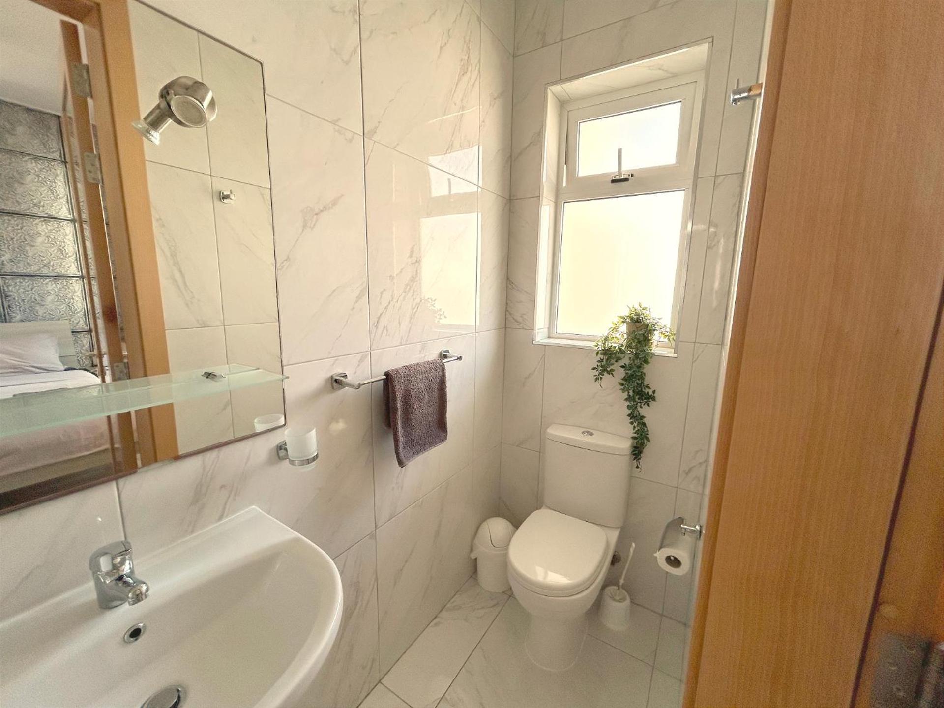Arzella - Spacious Two Bedroom Xlendi