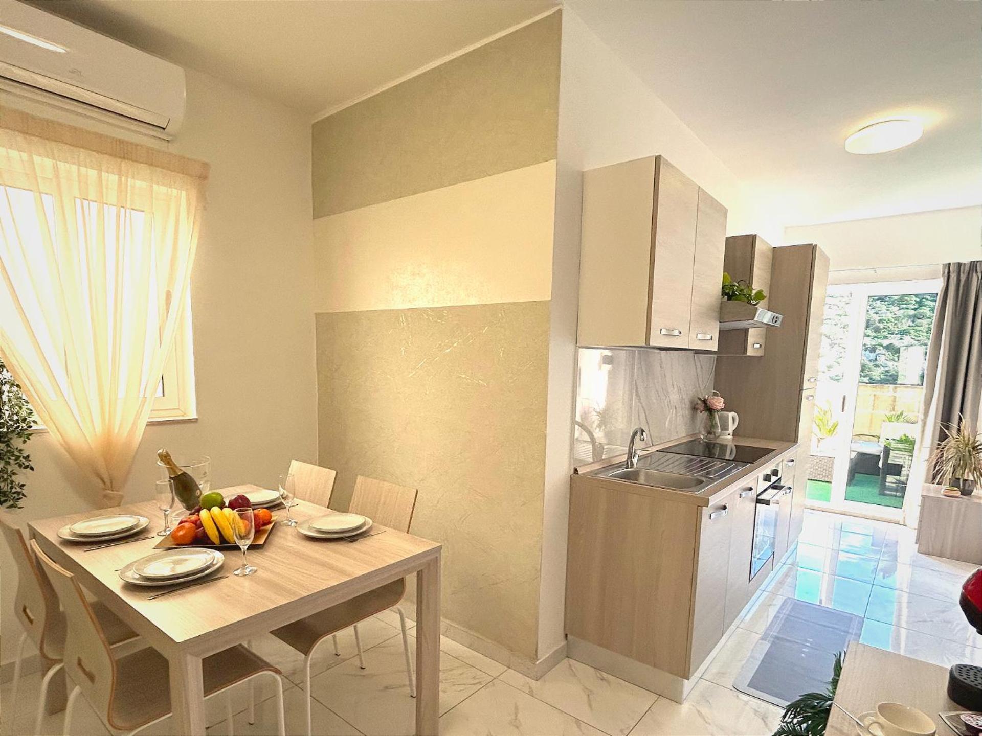 Homestay Arzella - Spacious Two Bedroom