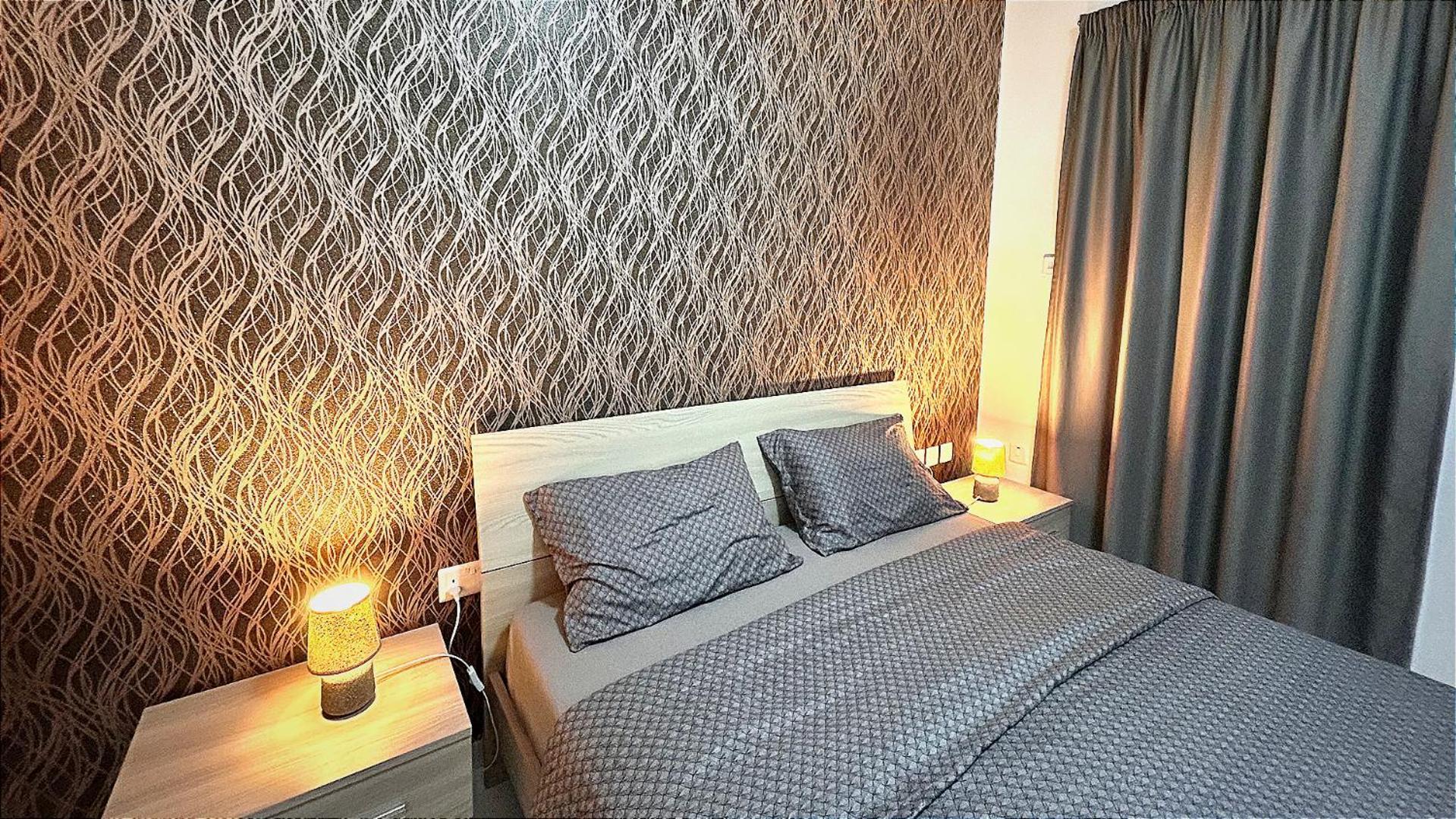 Homestay Arzella - Spacious Two Bedroom *