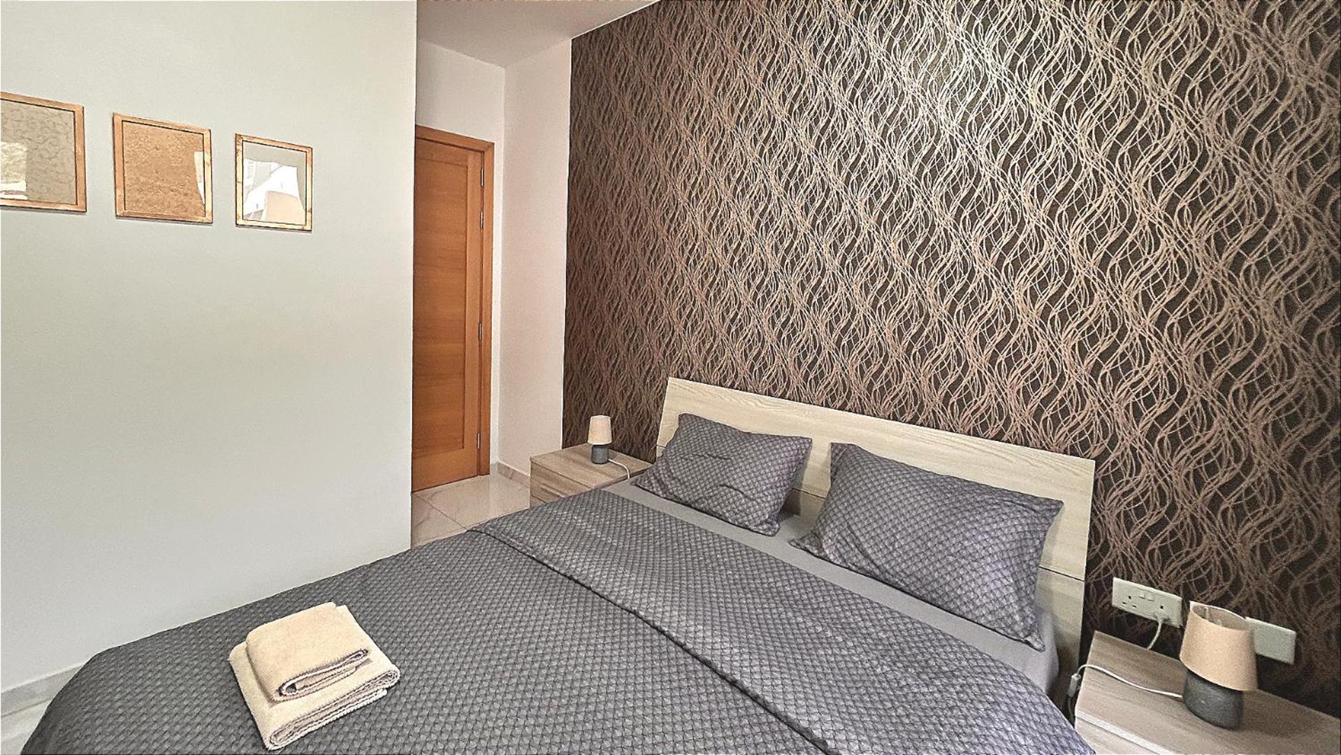 Homestay Arzella - Spacious Two Bedroom Xlendi