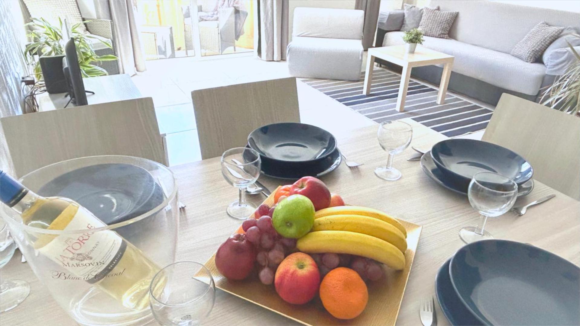 Arzella - Spacious Two Bedroom Homestay Xlendi