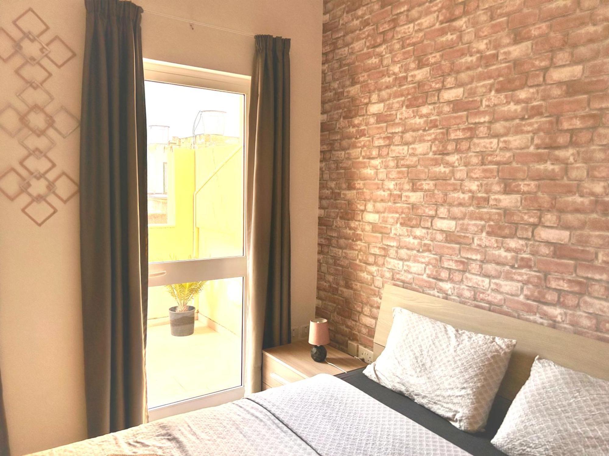 Homestay Arzella - Spacious Two Bedroom *